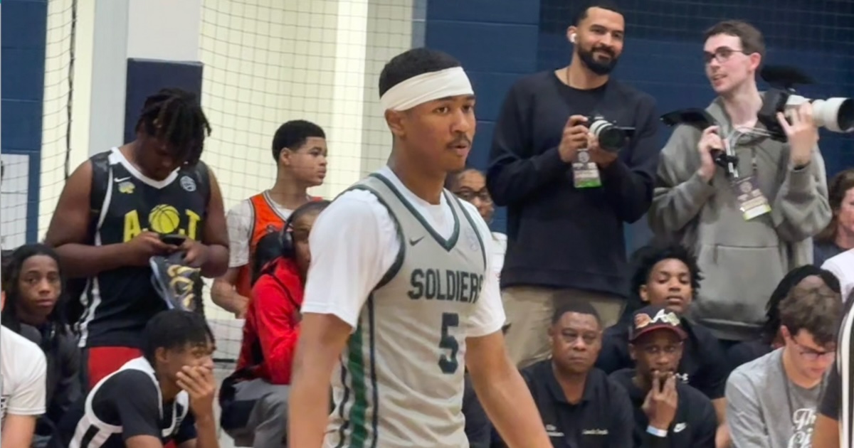 Matt Ponatoski delivers a dart on the diamond for Moeller, via Frank Bowen IV:The Enquirer : USA TODAY NETWORK via Imagn Images