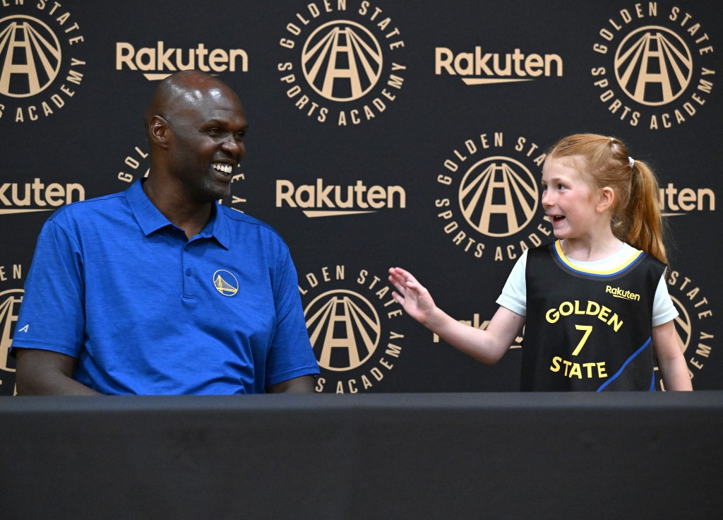 Warriors great Foyle adds life lessons to hoops in Larkspur