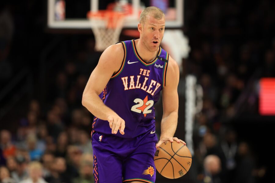 Mason Plumlee Rejoins Hornets On One-Year Deal