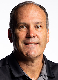 Octavius Hinnant hired as UML men's basketball assistant