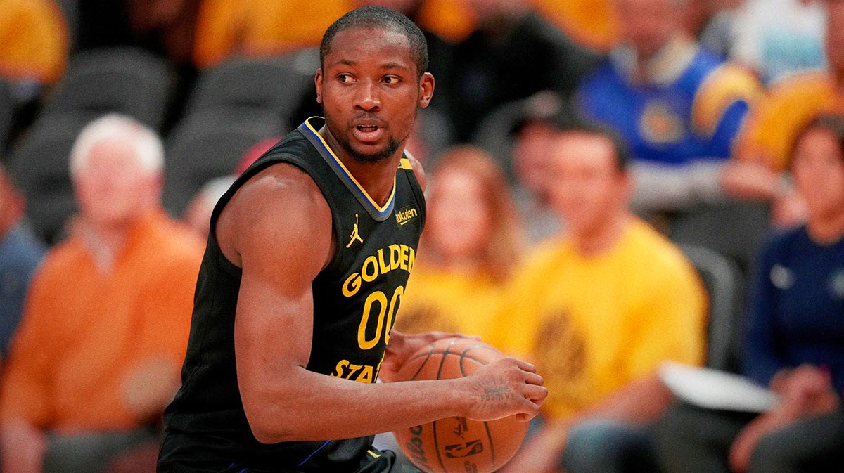 Golden State Warriors forward Jonathan Kuminga (00) holds onto the ball against the Minnesota Timberwolves in the fourth quarter during game four of the second round for the 2025 NBA Playoffs at Chase Center.