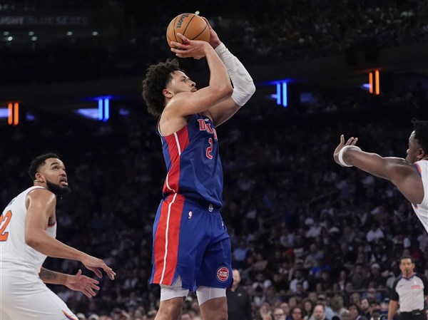 NBA Playoffs: Knicks use a 21-0 run in the 4th to beat Pistons 123-112