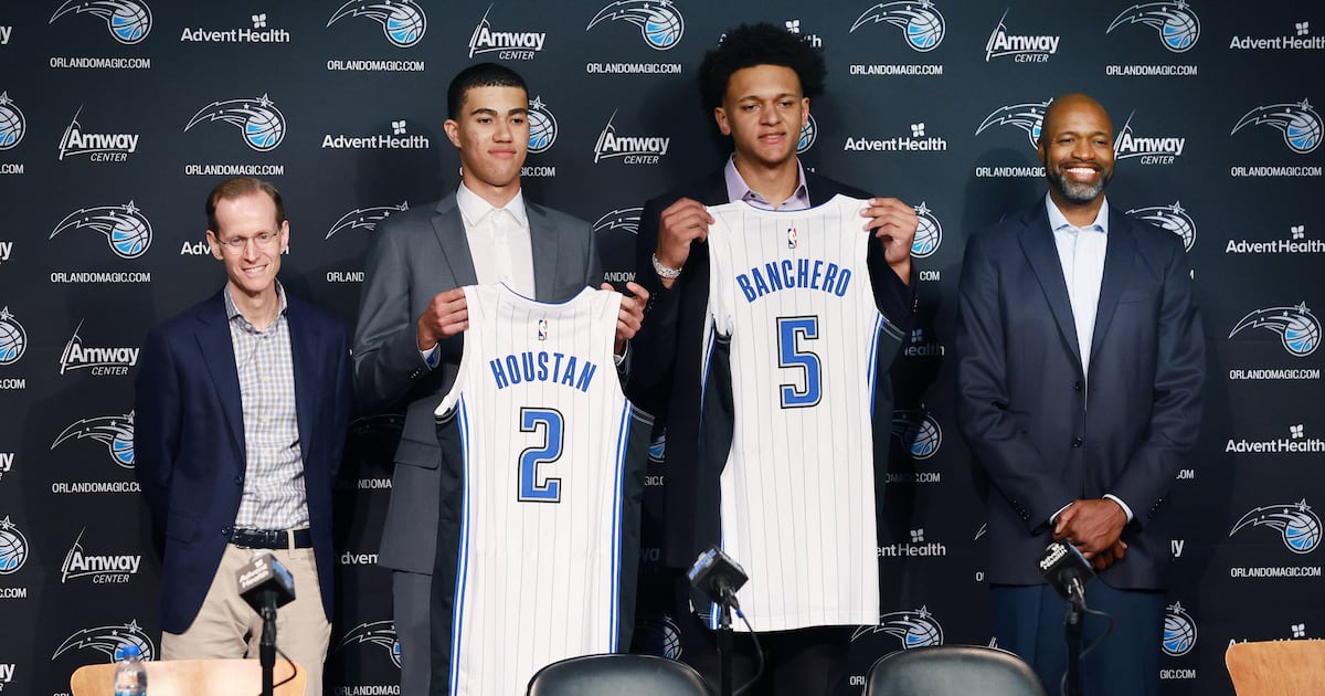 Atlanta signs forward Caleb Houstan to 1-year deal, report says