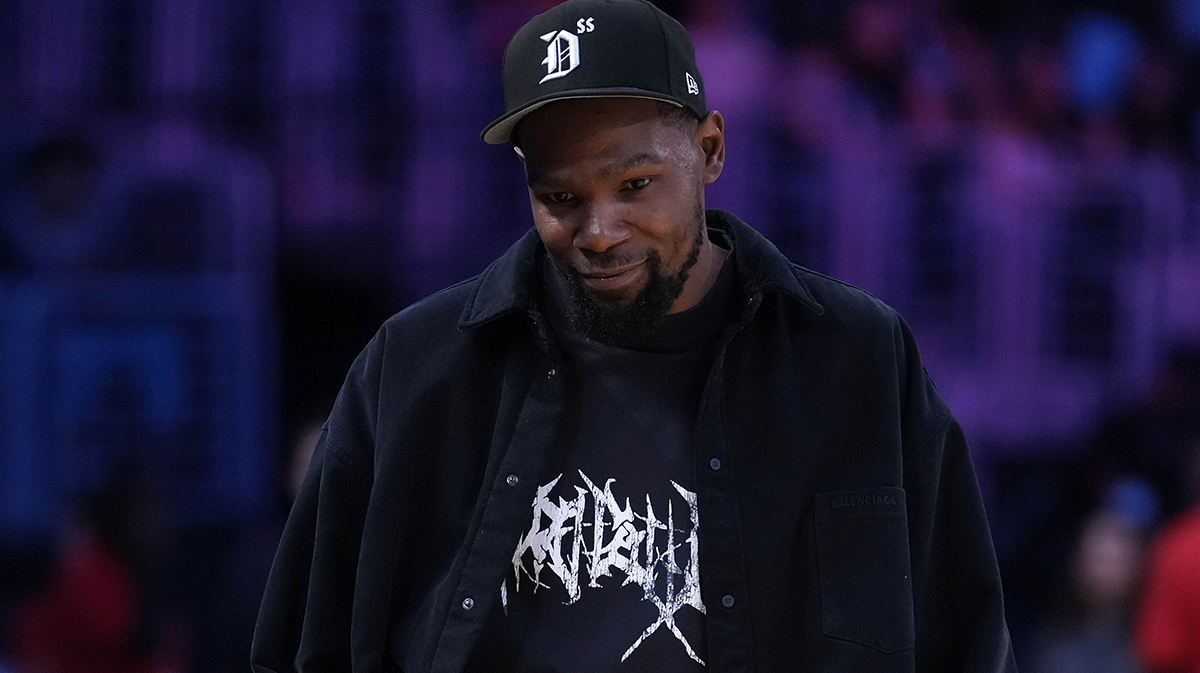 Kevin Durant attends the game between the Golden State Valkyries and the LA Sparks at Crypto.com Arena