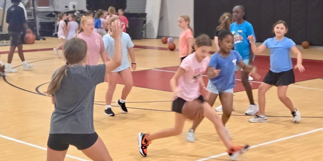 Scintilla welcomes over 40 students to Summer Basketball Camp