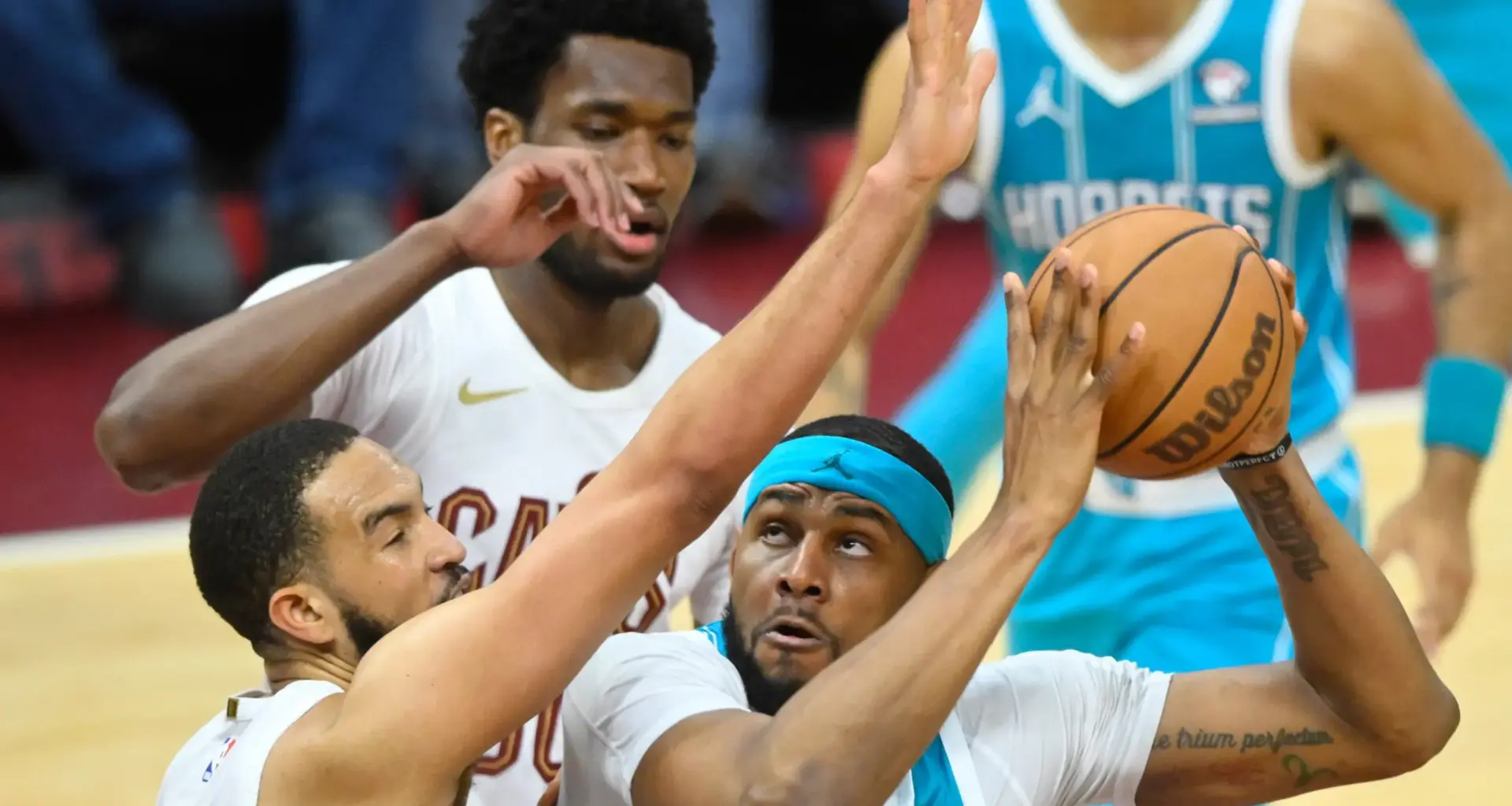 Marques Bolden dominates defensively with 13 rebounds and 6 blocks in Warriors' Summer League debut