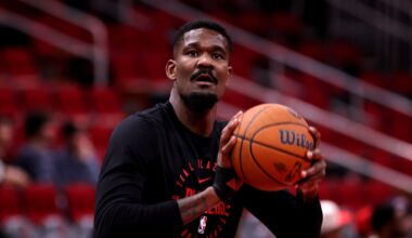 Deandre Ayton Looks to Shut Skeptics Up – The Lead
