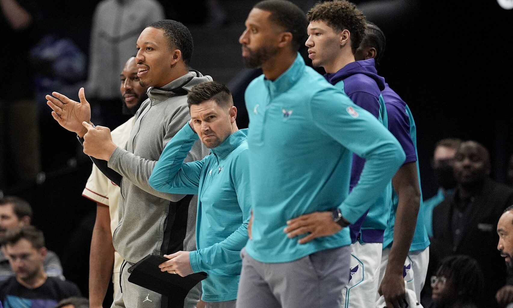 3 Burning Questions For Hornets Heading Into 2025-26 Season