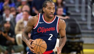 Clippers superstar Kawhi Leonard looks to make a play against the Warriors during the 2025-25 NBA season.