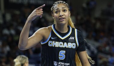 Robert Griffin III 'lying' that her camp said she hates Caitlin Clark