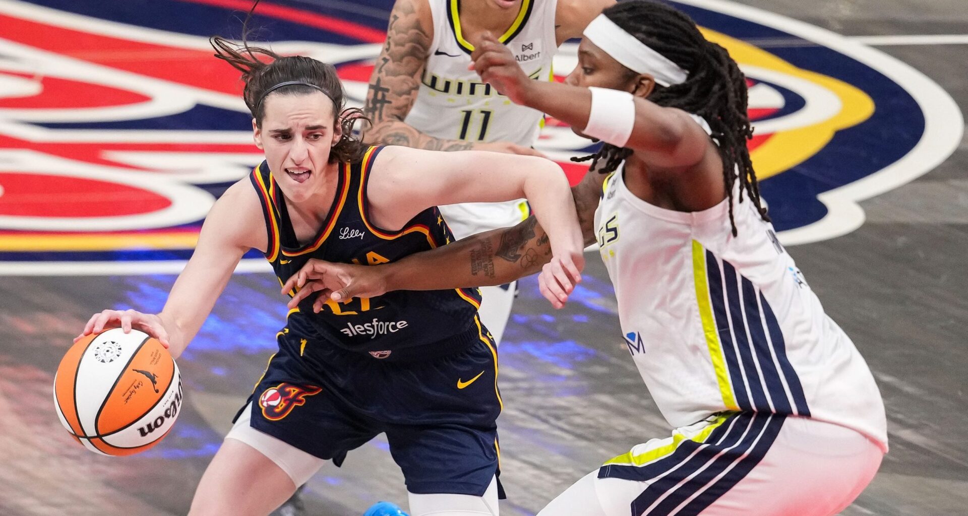 Rebecca Lobo chides WNBA refs not calling fouls on Caitlin Clark