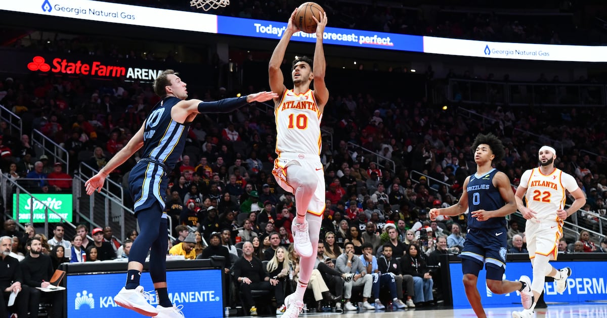 Atlanta Hawks officially sign sharpshooter Luke Kennard