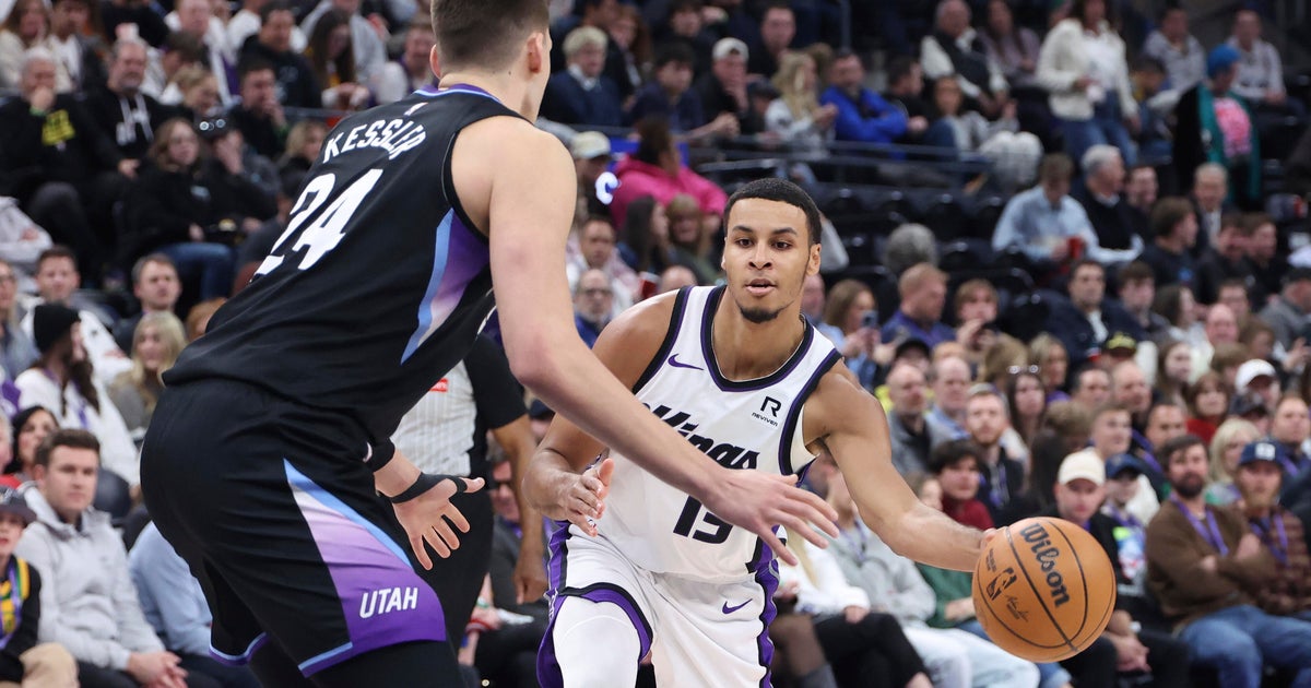 Murray scores 26 to spark hot-shooting Kings to a 118-101 win over Jazz