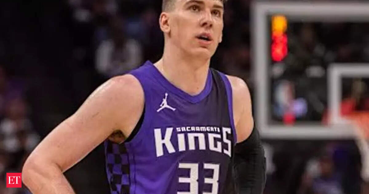 Jake LaRavia joins LA Lakers on two-year, $12 million contract: Report