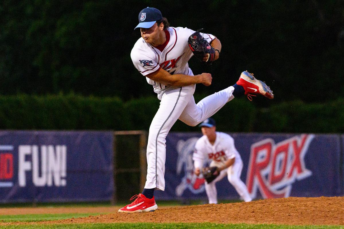 St. Cloud Rox Sweep Waterloo Bucks With 6-1 Victory