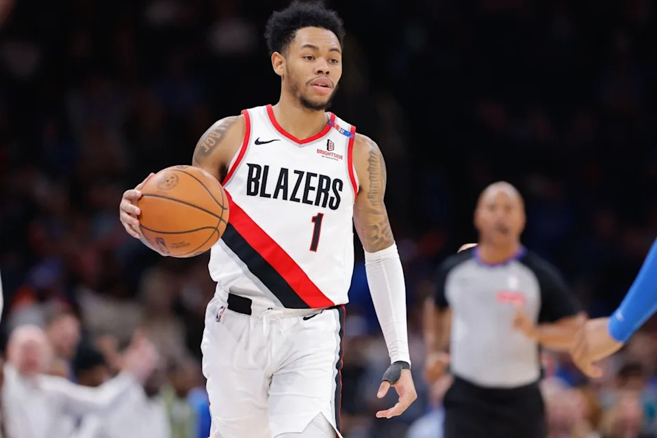 Portland Trail Blazers guard Anfernee Simons (1) dribbles down the court against the Oklahoma City Thunder during the second half at Paycom Center.Mandatory Credit: Alonzo Adams-Imagn Images