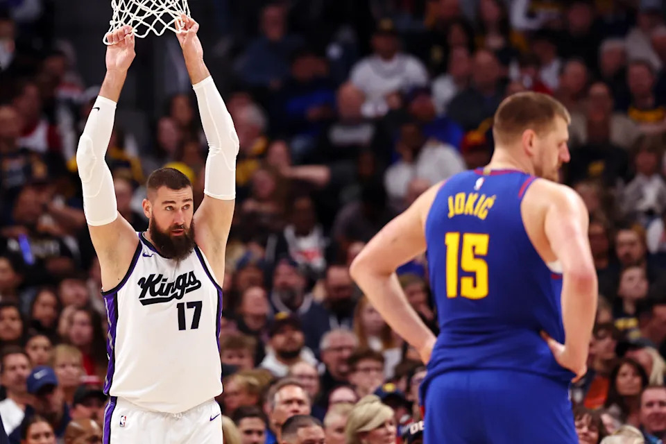Jonas Valančiūnas offers the precise kind of physical minutes the Nuggets need off the bench to relieve Nikola Jokić. Whether they'll get them from Valančiūnas remains to be seen. (Tyler McFarland/Clarkson Creative/Getty Images)