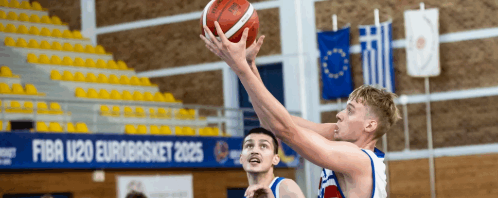 Curtis Scores 22 As Iceland Picks Up Second Tournament Win