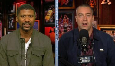 Clippers' Danilo Gallinari punches opponent, resulting in thumb injury