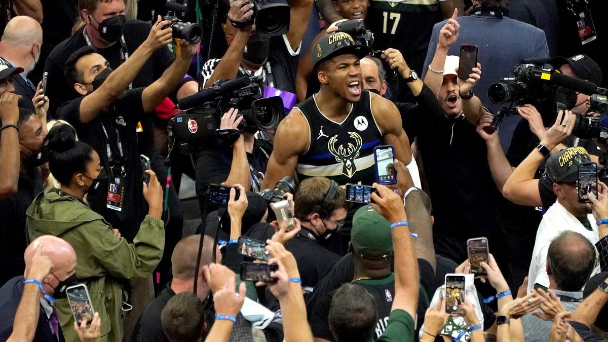 Look back at Milwaukee Bucks' NBA championship roster in 2021