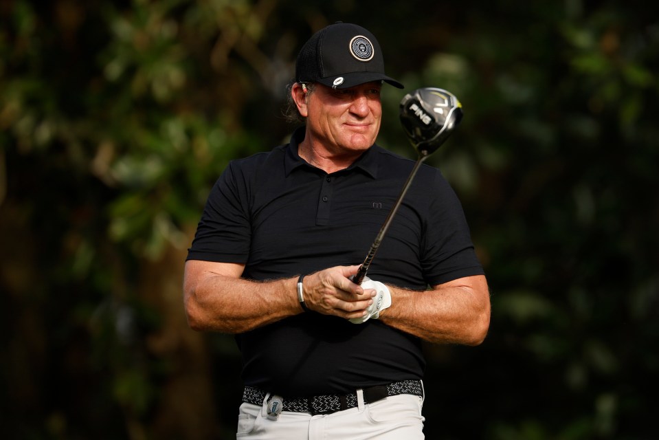 Former NHL star Roenick now spends his retirement playing golf