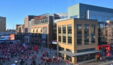 Detroit Pistons, Red Wings make changes to roster