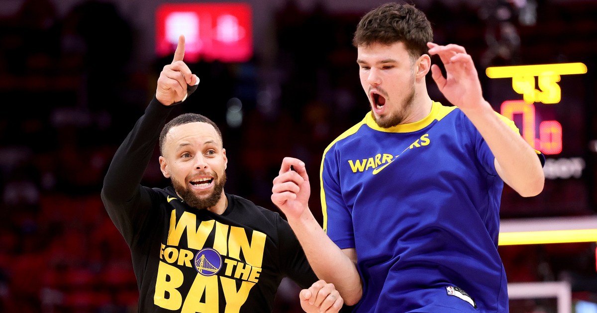 Warriors steal Game 1 in Houston just how they expected to