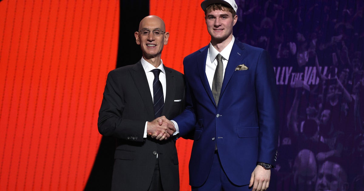 North Texas native Liam McNeeley drafted by Charlotte Hornets, celebrates family roots, love for basketball