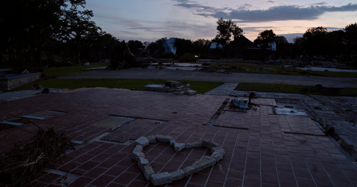 Dallas Mavericks, Houston Rockets, San Antonio Spurs donate more than $2 million to Central Texas flooding victims