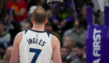 Jazz fans chant for Joe Ingles in return to Utah