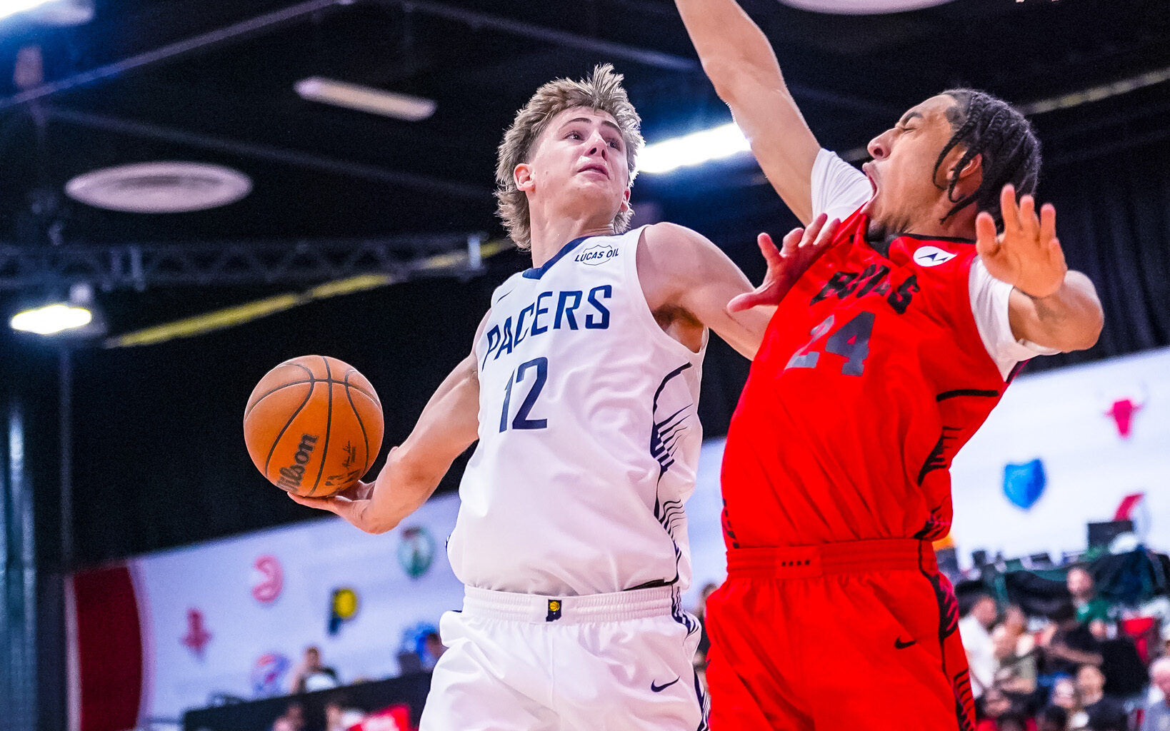 Johnny Furphy about to dunk.