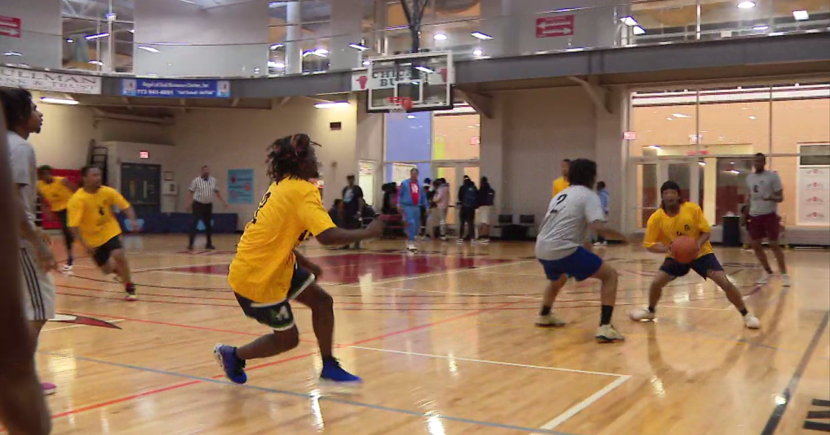 Late-night basketball program brings brotherhood and personal growth to young men in Chicago