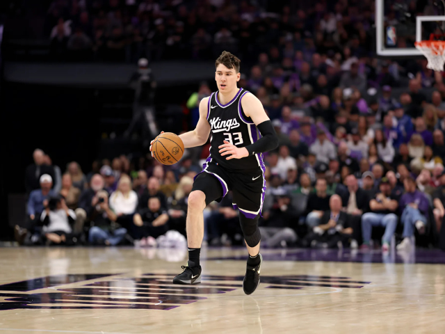 LA lose Dorian Finney-Smith, but sign Jake LaRavia