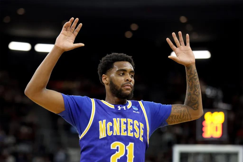 Memphis basketball player arrested after allegedly attacking girlfriend