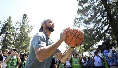 Steph Curry makes wild accidental trick shot at ACC tournament – NBC Sports Bay Area & California