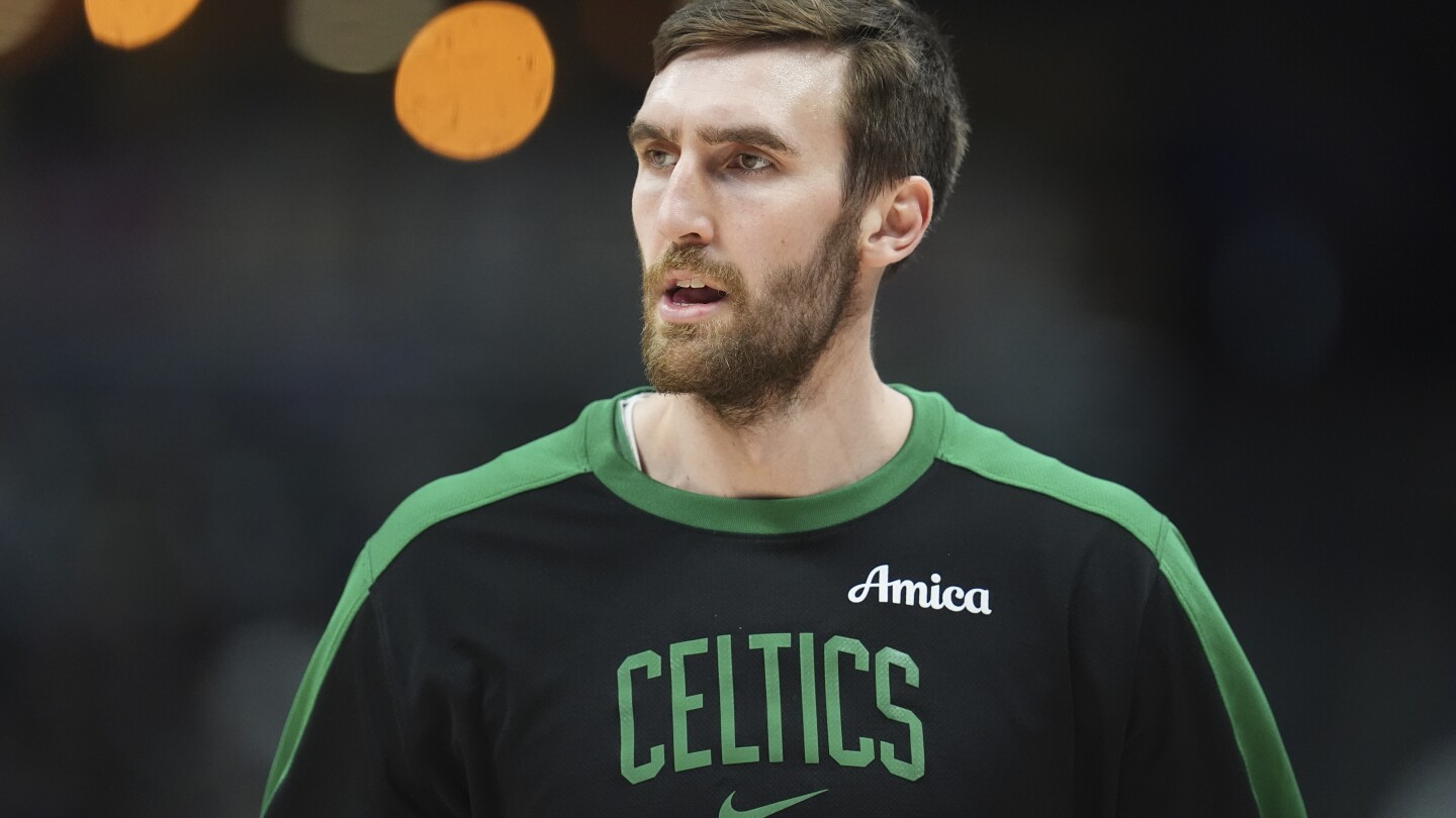 NBA free agency opens with early moves by Texas teams