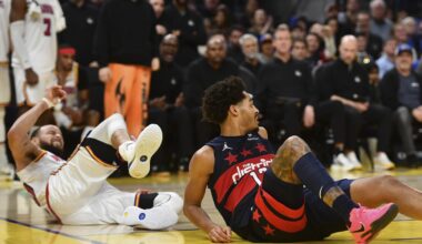 Stephen Curry considered day to day after injuring left ankle in win over Wizards