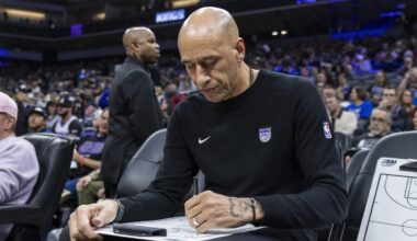 Kings' interim coach Doug Christie gets 1st win after taking over for Mike Brown
