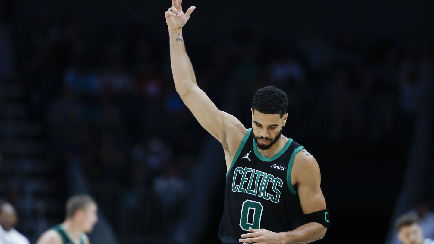 Tatum scores 32, Celtics pull away to beat Hornets 124-109 after 2 Charlotte players ejected