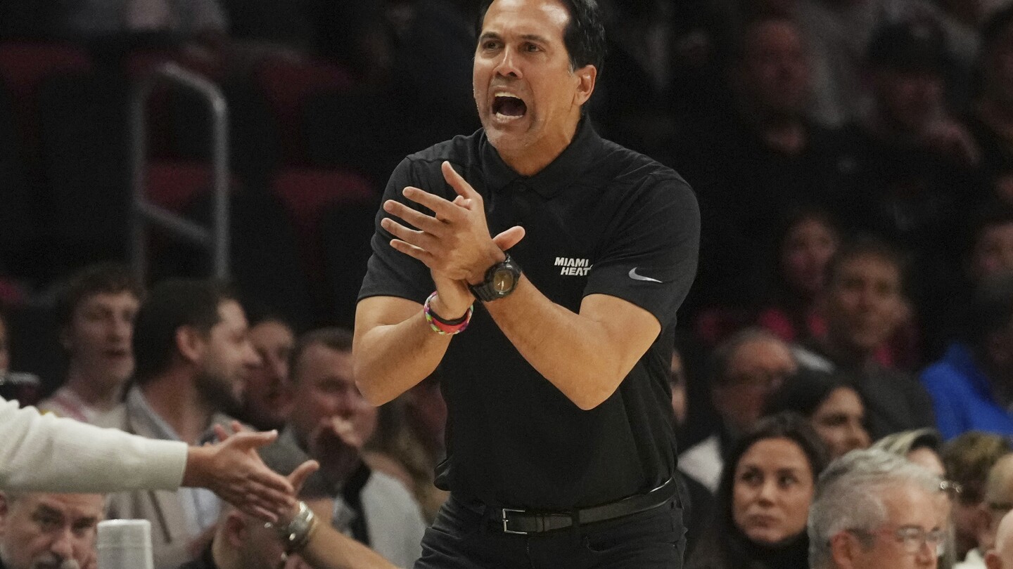 Herro scores 31, Heat roll past LeBron and struggling Lakers 134-93