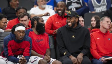 Leonard won't play for Los Angeles Clippers to start the season while rehabbing knee, report says