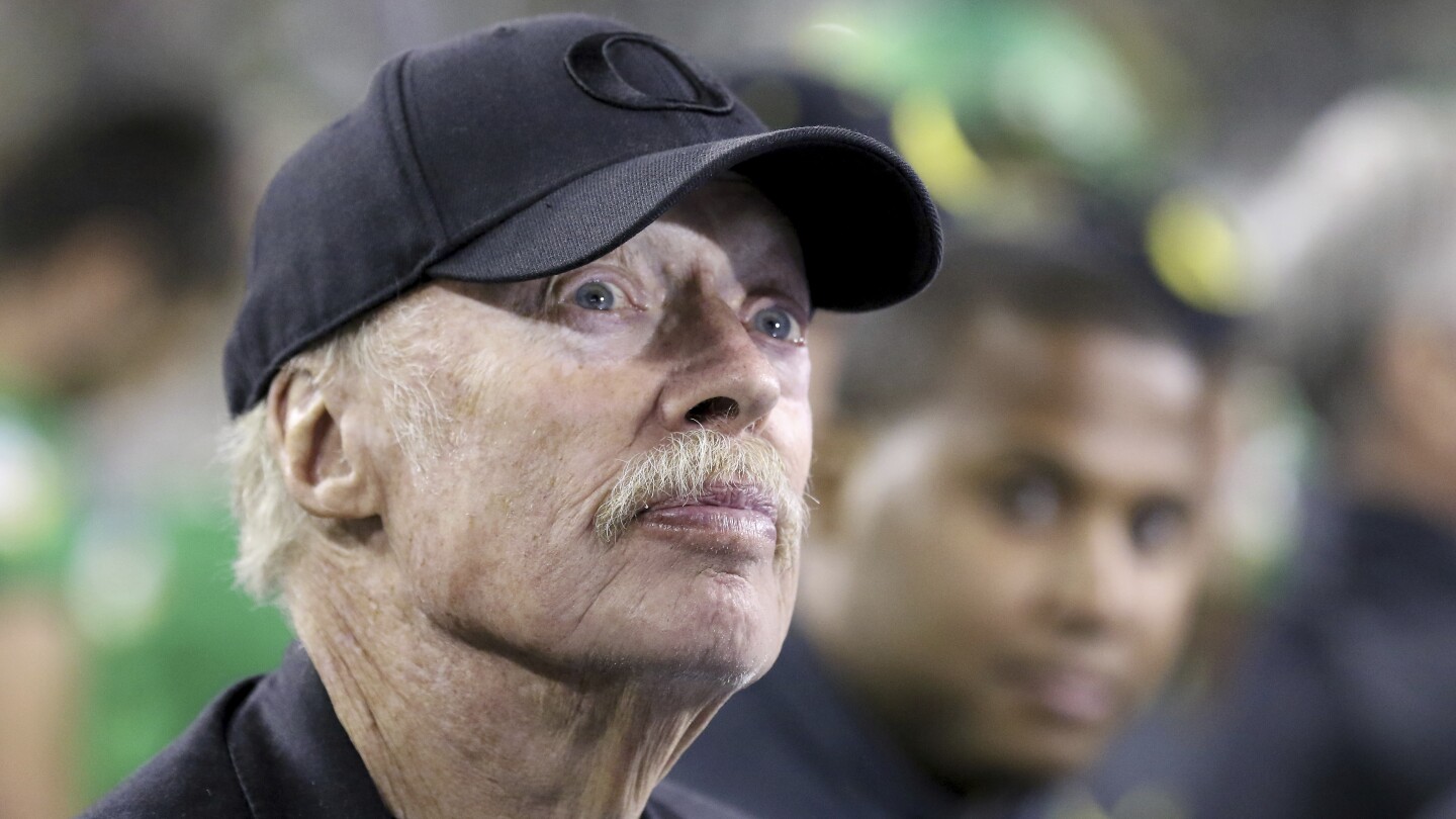 Phil Knight says he's no longer interested in buying the Portland Trail Blazers