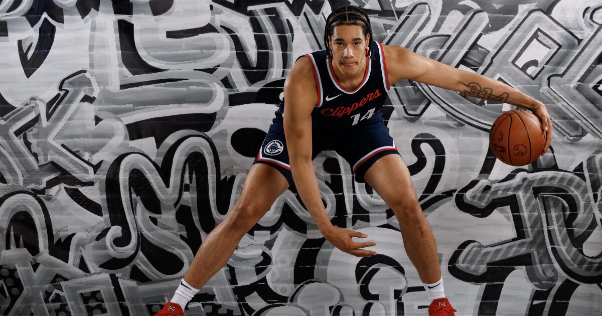 Clippers rookie Yanic Konan Niederhauser showing growth