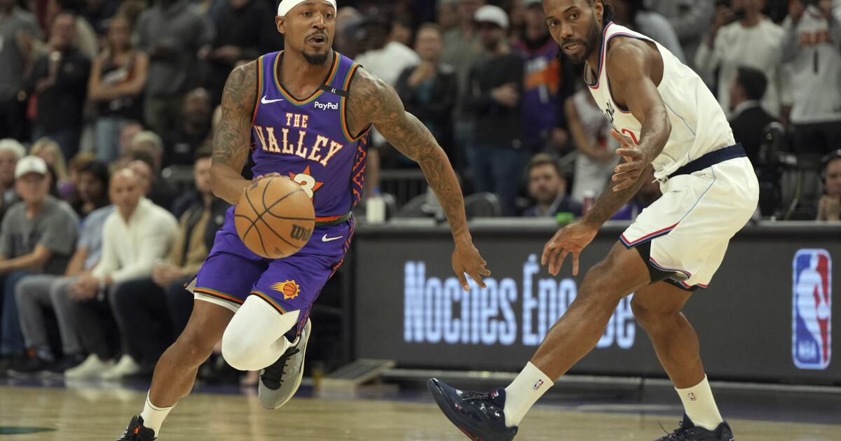 It's official: The Clippers sign Bradley Beal