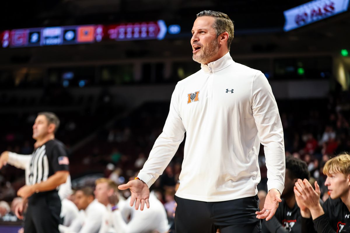 NCAA Basketball: Mercer at South Carolina