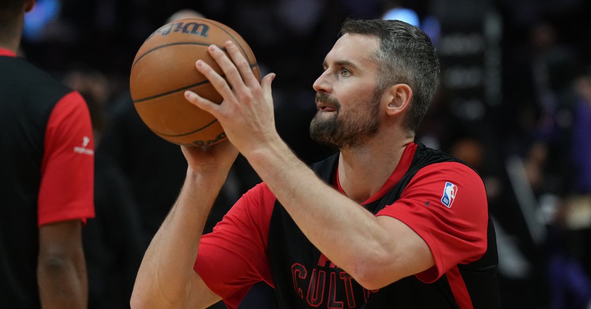 Report: Kevin Love interested in joining ‘glamor market’