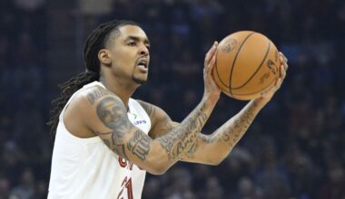 Report: Cavs extend qualifying offer to Luke Travers, decline Emoni Bates