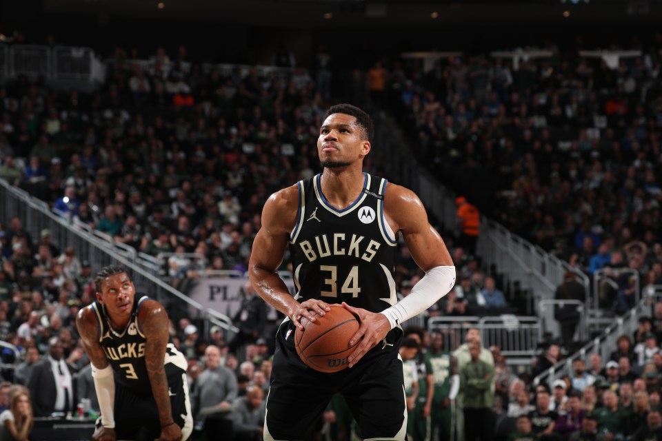 Giannis Antetokounmpo shooting a free throw.