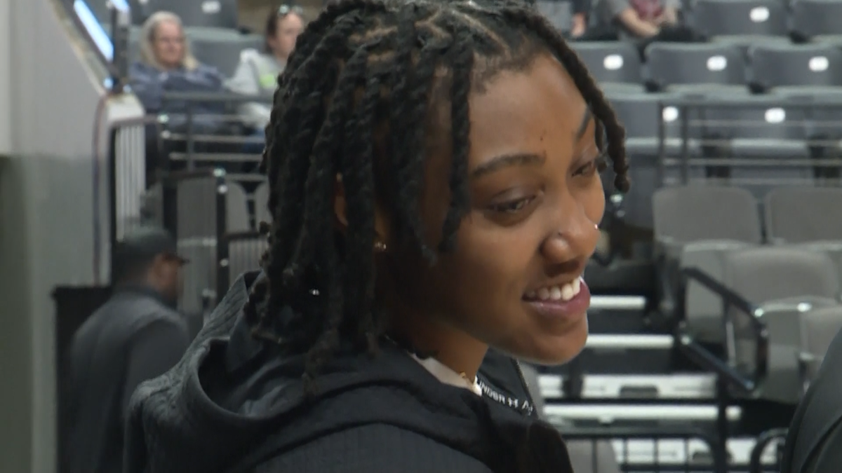 South Carolina women's basketball player to take a year off from the game