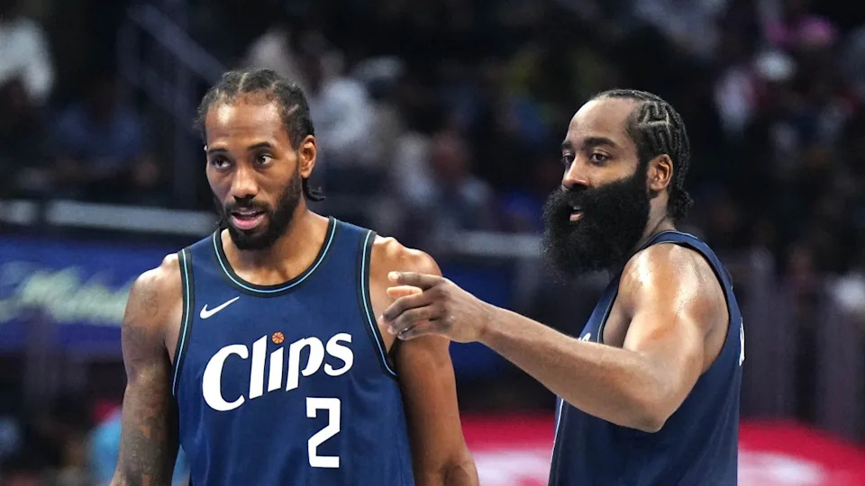 Kawhi Leonard and James Harden© Kirby Lee-USA TODAY Sports